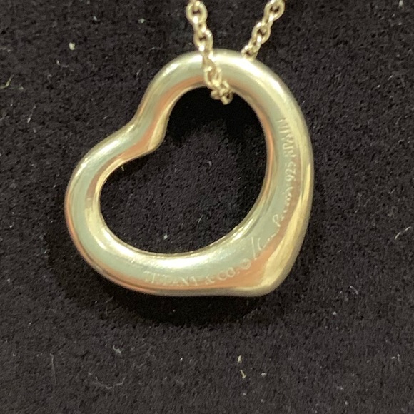 Tiffany & Co. Open Heart Pendant 11mm (smallest) - Picture 2 of 7